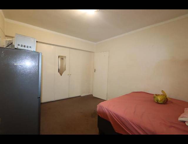 2 BEDROOM APARTMENT FOR SALE IN WYNBERG UPPER